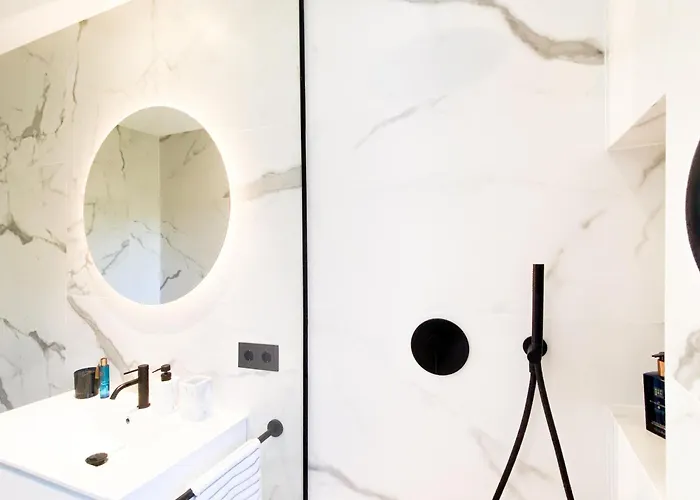 Costa Brava: De Lujo Con Piscina Privada Y Eficiencia Energetica - Es-209-99